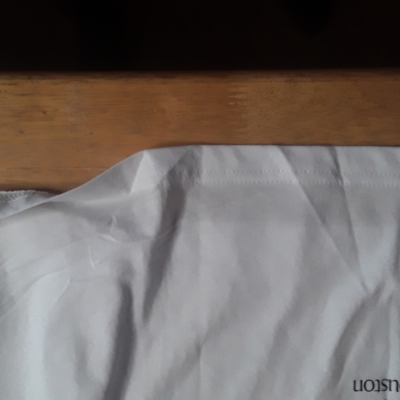 Brand new with tags trendy H&M city t shirt - Picture 10 of 17